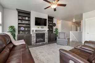 94 W Hillside Dr, Elk Ridge, UT 84651 - Photo 4