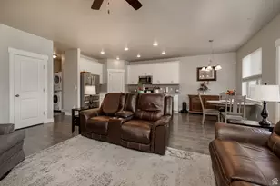 94 W Hillside Dr, Elk Ridge, UT 84651 - Photo 6