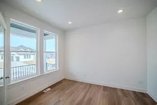 1057 W Fremont St, Saratoga Springs, UT 84045 - Photo 4