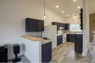 2829 W 5925 S, Roy, UT 84067 - Photo 8