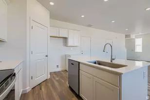 816 W 1710 N, Salem, UT 84653 - Photo 4