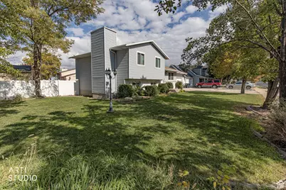 916 W 2025 S, Woods Cross, UT 84087 - Photo 2