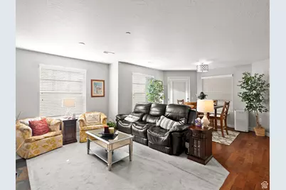 11738 S Currant Dr #102, South Jordan, UT 84009 - Photo 2