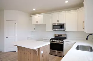 457 E 720 N Lot 8, Salem, UT 84653 - Photo 6