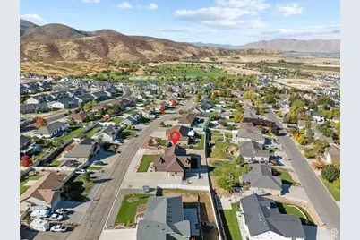 51 E Magellan Ln, Elk Ridge, UT 84651 - Photo 54