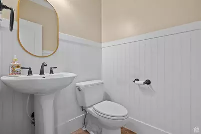 51 E Magellan Ln, Elk Ridge, UT 84651 - Photo 24