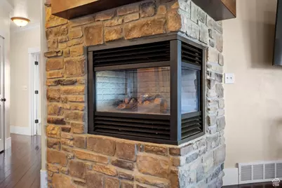 51 E Magellan Ln, Elk Ridge, UT 84651 - Photo 10