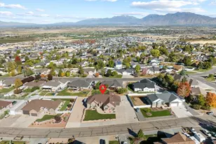 51 E Magellan Ln, Elk Ridge, UT 84651 - Photo 52