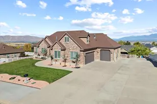 51 E Magellan Ln, Elk Ridge, UT 84651 - Photo 56