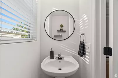 1552 S 850 W, Woods Cross, UT 84087 - Photo 10