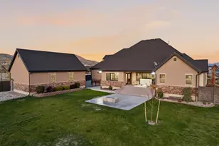 9031 N Cassie Dr E, Eagle Mountain, UT 84005 - Photo 2