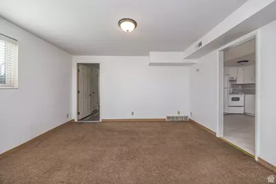 195 N 800 E, Hyrum, UT 84319 - Photo 14