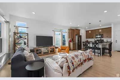 4246 W Bromwell Ct, Lehi, UT 84048 - Photo 10