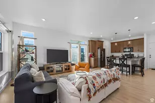 4246 W Bromwell Ct, Lehi, UT 84048 - Photo 10