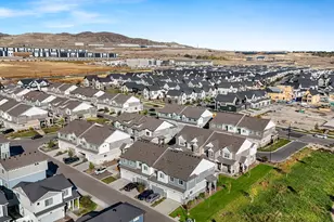 4246 W Bromwell Ct, Lehi, UT 84048 - Photo 2