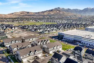 4246 W Bromwell Ct, Lehi, UT 84048 - Photo 4