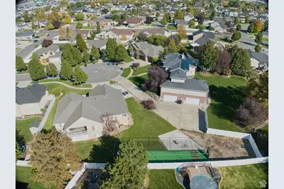 916 S 1760 W, Syracuse, UT 84075 - Photo 32