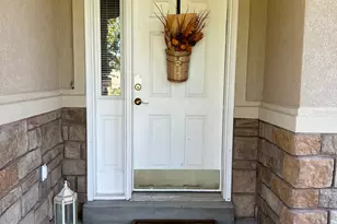 7173 S Kristilyn Ln W, West Jordan, UT 84084 - Photo 2