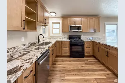 510 W Highway Dr, Wellington, UT 84542 - Photo 4