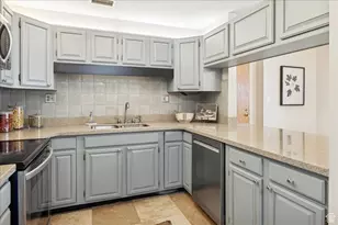 560 E South Temple, Salt Lake City, UT 84102 - Photo 4