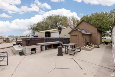 295 S State St, Ferron, UT 84523 - Photo 32
