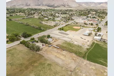 295 S State St, Ferron, UT 84523 - Photo 48
