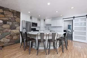 295 S State St, Ferron, UT 84523 - Photo 14