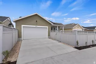 11709 S Willow Walk Dr, South Jordan, UT 84009 - Photo 4