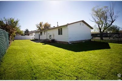 721 N 800 W, Clearfield, UT 84015 - Photo 24