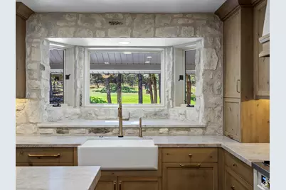 3767 Nordic Valley Dr, Eden, UT 84310 - Photo 8