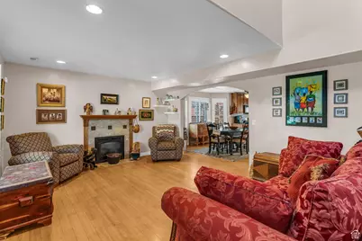 562 E Commonwealth Ave S, Salt Lake City, UT 84106 - Photo 2