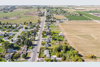 670 W 300 N, Hyrum, UT 84319 - Photo 38