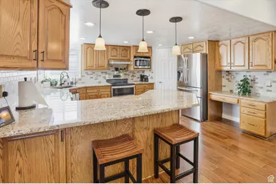 1283 N 2575 E, Layton, UT 84040 - Photo 14