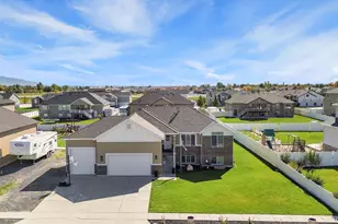 2405 W 2825 N, Farr West, UT 84404 - Photo 2