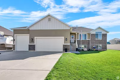 2405 W 2825 N, Farr West, UT 84404 - Photo 4