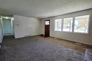 10433 S Carnation Dr, Sandy, UT 84094 - Photo 8