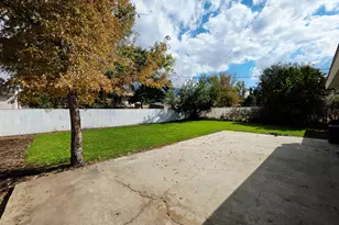 10433 S Carnation Dr, Sandy, UT 84094 - Photo 28