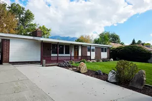 10433 S Carnation Dr, Sandy, UT 84094 - Photo 2