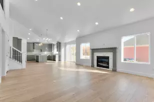 1113 W Angel Hill Ct, Layton, UT 84041 - Photo 12