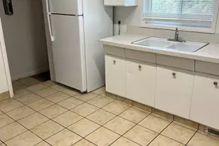 325 E 4425 S, Washington Terrace, UT 84405 - Photo 4