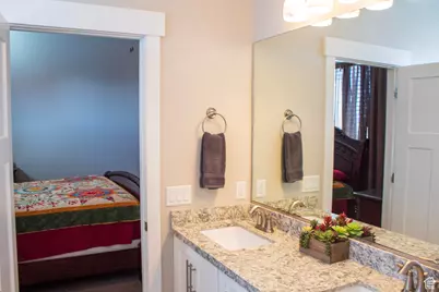 2248 E Grenada Ln, Eagle Mountain, UT 84005 - Photo 10