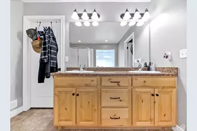 1143 S 150 W, Tremonton, UT 84337 - Photo 10