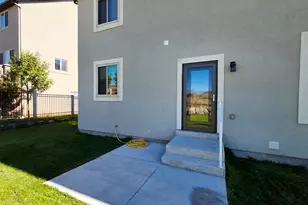 9051 N Clubhouse Ln, Eagle Mountain, UT 84005 - Photo 42