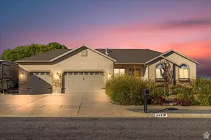 690 W Sagewood Cir S, Grantsville, UT 84029 - Photo 2