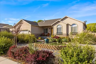 690 W Sagewood Cir S, Grantsville, UT 84029 - Photo 4