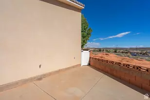 392 N Windsor Dr, Washington, UT 84780 - Photo 8