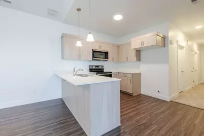 882 N Coulsen Dr #J302, Saratoga Springs, UT 84045 - Photo 14
