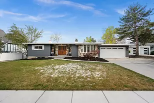 8597 S Mount Majestic Rd E, Sandy, UT 84093 - Photo 4
