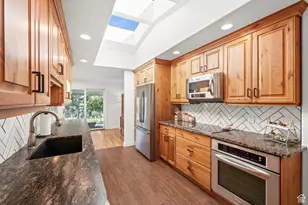 8597 S Mount Majestic Rd E, Sandy, UT 84093 - Photo 16