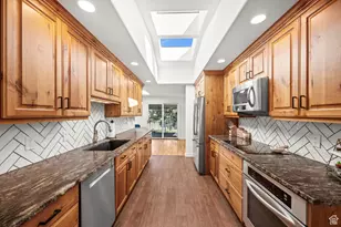 8597 S Mount Majestic Rd E, Sandy, UT 84093 - Photo 16